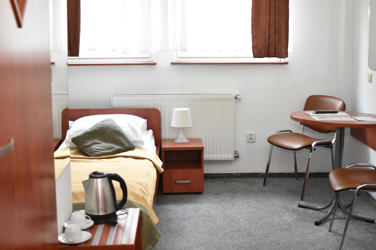Hotel Dabrowiak Dąbrowa Górnicza 外观 照片
