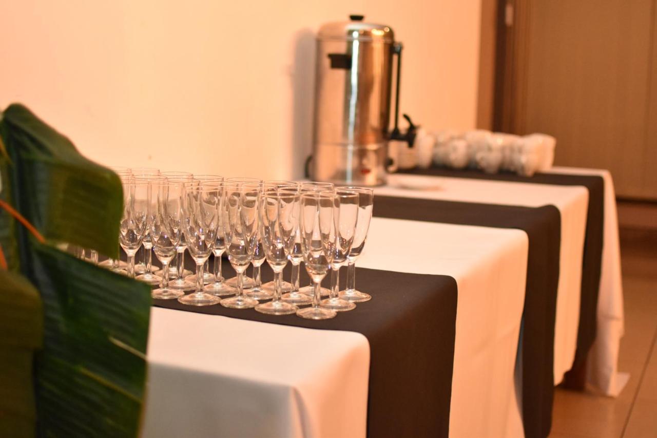 Hotel Dabrowiak Dąbrowa Górnicza 外观 照片